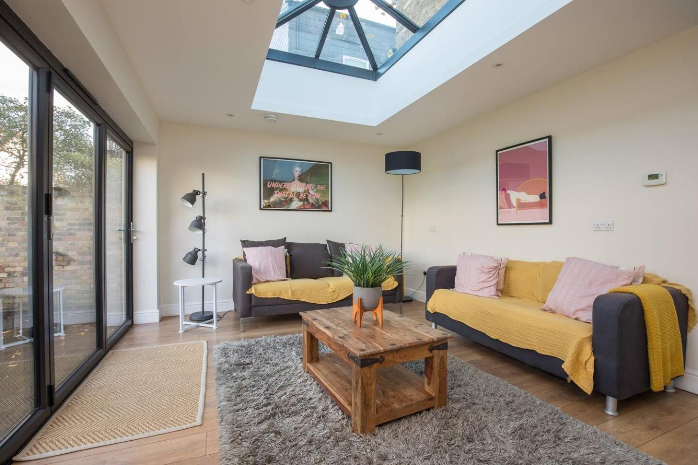 Grand Victorian House, Parking & River Walks Windsor Exterior foto